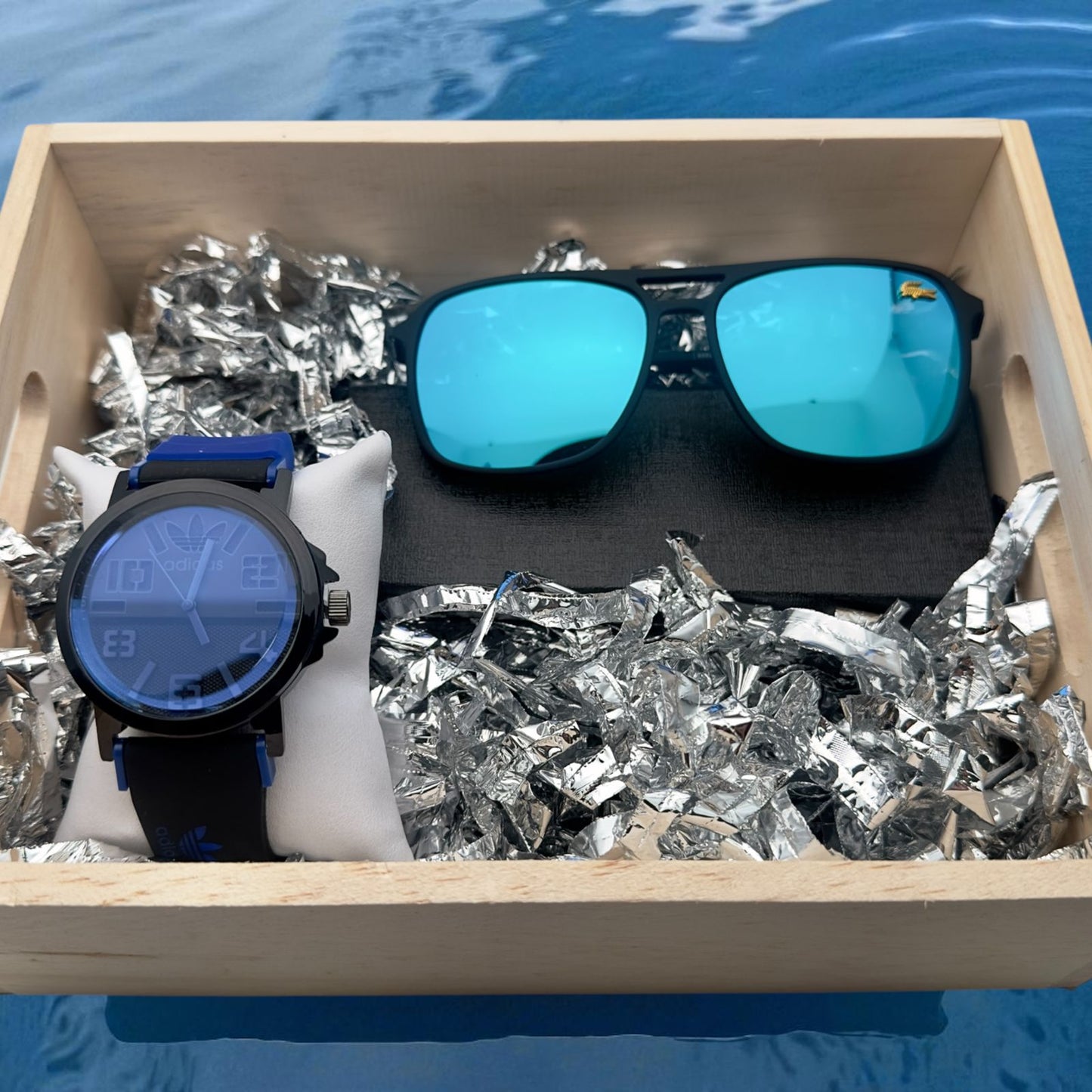 COMBO RELOJ ADIDAS R2 + GAFAS